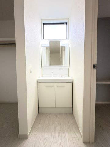 【洗面所】 | 福岡市南区曰佐5丁目3期　2号棟（全2棟）【仲介手数料無料・0円】 | 現地写真。