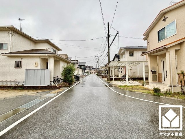 大津市月輪３丁目　２期２号地の前面道路含む現地写真
