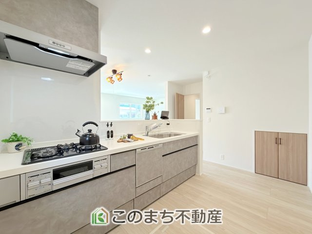 リナージュ宇都宮市富士見が丘2丁目24-1期のキッチン|人気の対面式キッチン☆料理をしながらご家族とコミュニケーションが取れます♪