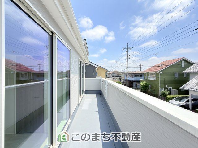 リナージュ宇都宮市富士見が丘2丁目24-1期のバルコニー|南向きの大型バルコニーは陽当り良好で、たっぷりのお洗濯物もよく乾きます！