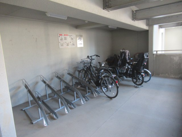 ハートフル湊川２ＤＫ＋Ｓのその他共用部分|駐輪場もあります