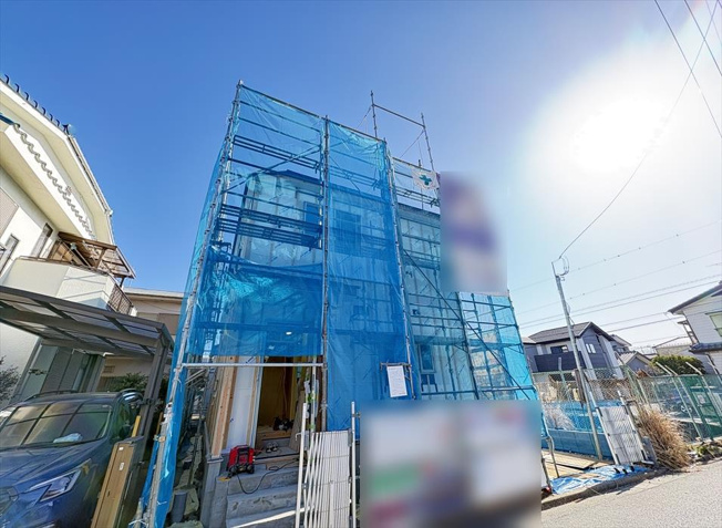 【外観】 | 新座市野火止3丁目　新築一戸建住宅　全1棟　(志木本店) | 販売現地／2025年12月11日撮影　
小学校まで徒歩12分でお子様の通学に便利