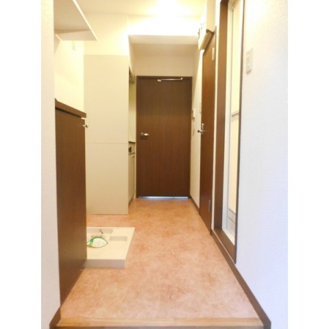 ドミサイルオーミヤの玄関