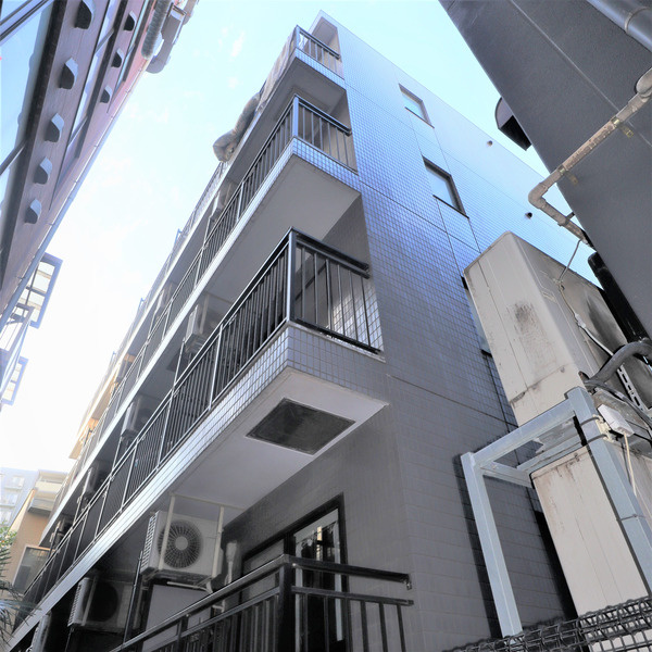 ドミサイルオーミヤのバルコニー