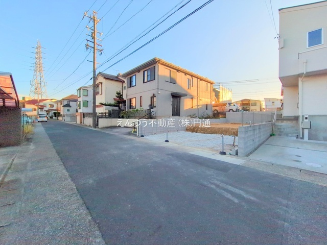 ハートフルタウン島田黒石4期の前面道路含む現地写真