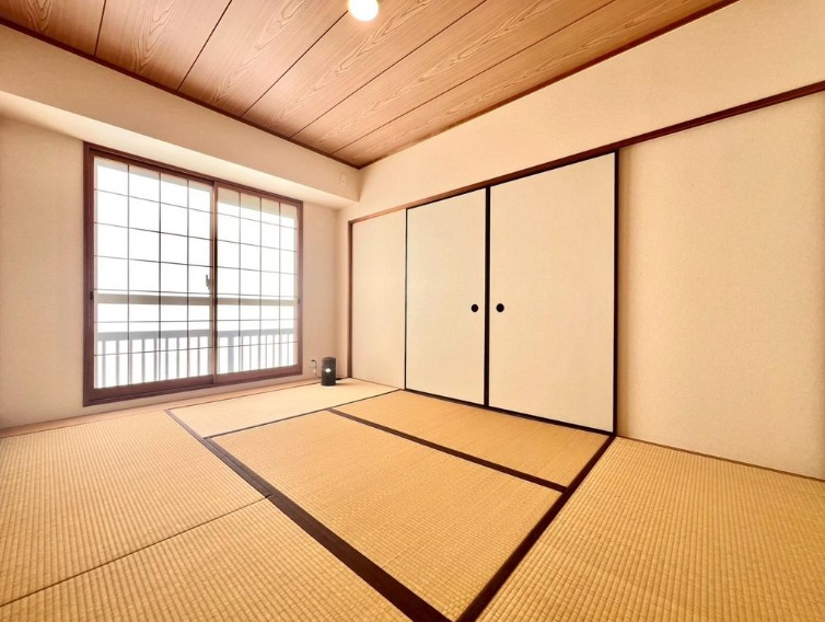 エリオ西神南2号棟の和室|居間にも寝室にもなる和室は汎用性がとても高いです♪