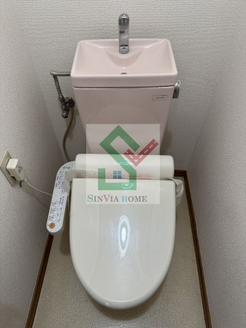 西東京市住吉町戸建のトイレ