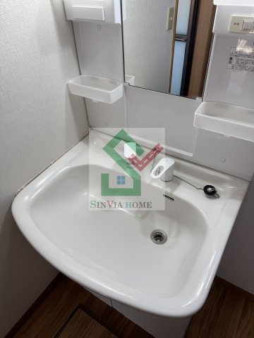 西東京市住吉町戸建の独立洗面台