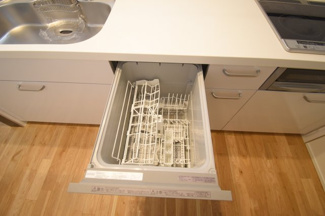 【キッチン】 | 安佐北区亀山2【築浅・中古戸建】（あき亀山駅） | 食器洗い乾燥機付きで家事時短