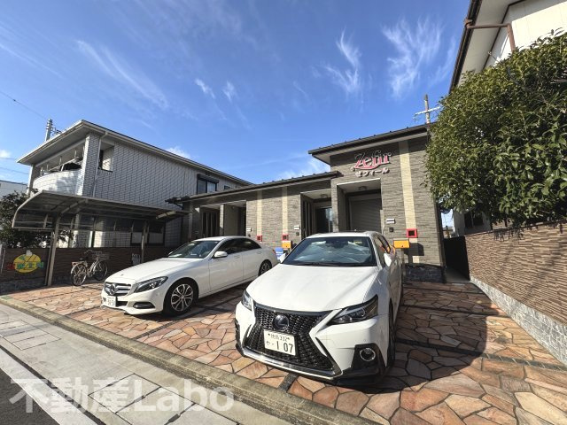 徳島市庄町５丁目のアパートの駐車場