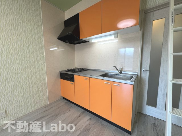 徳島市庄町５丁目のアパートのキッチン