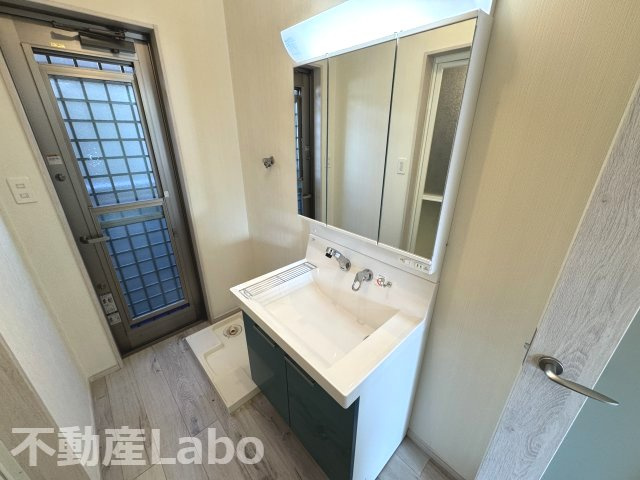 徳島市庄町５丁目のアパートの洗面所