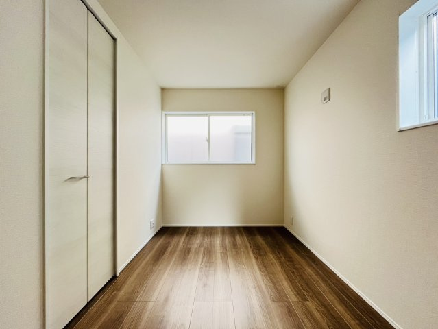 東海市荒尾町木戸畑48-4、49-5『仲介手数料無料』新築戸建ての洋室