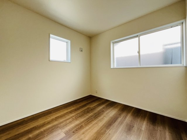 東海市荒尾町木戸畑48-4、49-5『仲介手数料無料』新築戸建ての洋室