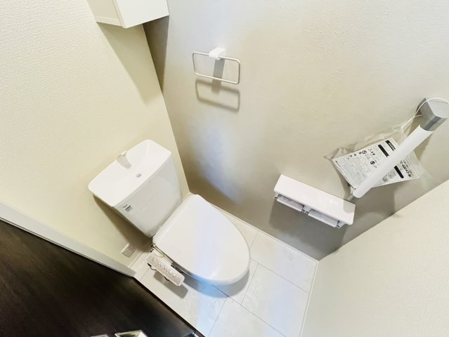 東海市荒尾町木戸畑48-4、49-5『仲介手数料無料』新築戸建てのトイレ