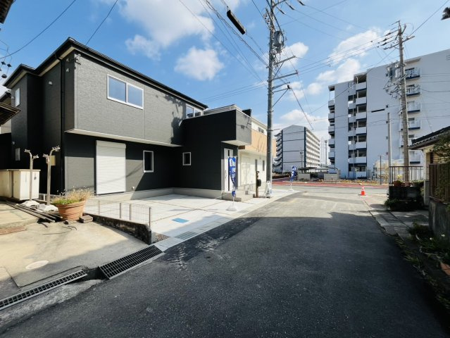 東海市荒尾町木戸畑48-4、49-5『仲介手数料無料』新築戸建ての前面道路含む現地写真