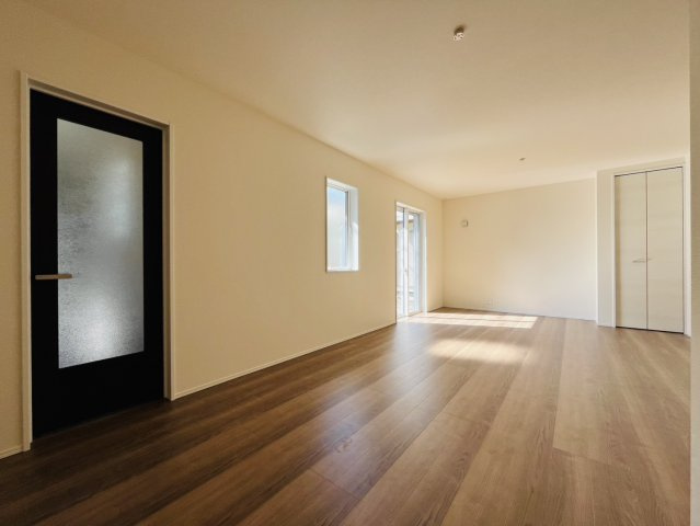 東海市荒尾町木戸畑48-4、49-5『仲介手数料無料』新築戸建ての前面道路含む現地写真