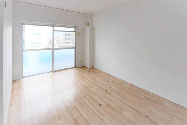 ビレッジハウス野芥1号棟の居間・リビング|ビレッジハウスの同一物件・同一タイプの間取りの写真です