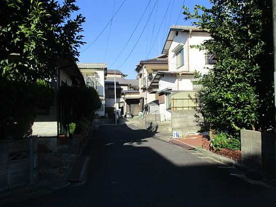 【前面道路含む現地写真】