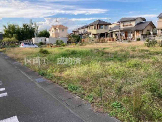 前橋市笂井町２区画売地【建築条件付】の前面道路含む現地写真