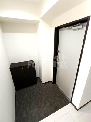 【玄関】 | アヴァンツァーレ弁天 | きれいな玄関です