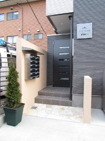 アファブル大宮のエントランス