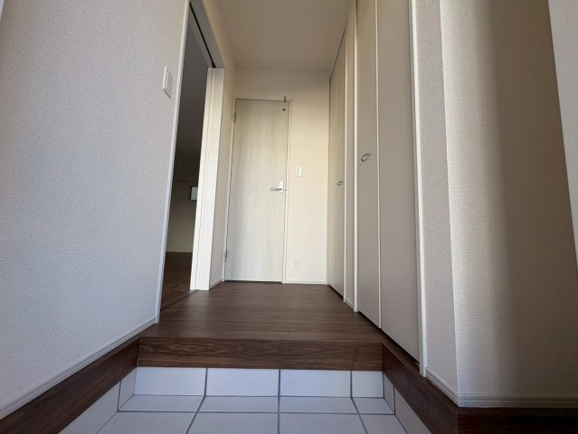 ■■うるま市みどり町第３－１号棟（全２棟）の玄関|玄関です