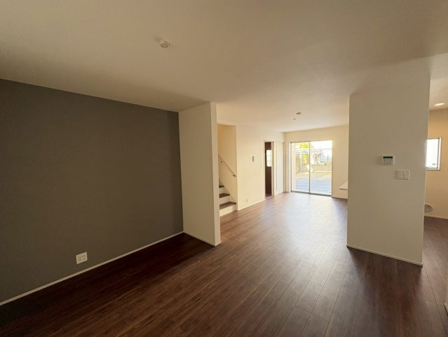 ■■うるま市みどり町第３－１号棟（全２棟）の居間・リビング|ゆったりとした居間です