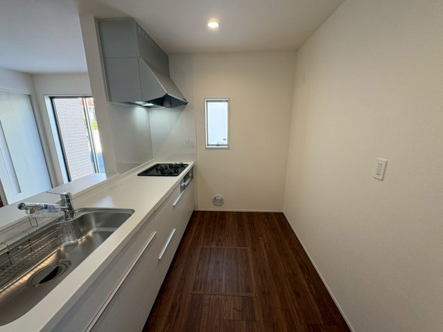 ■■うるま市みどり町第３－１号棟（全２棟）のキッチン|お料理しやすいキッチンです