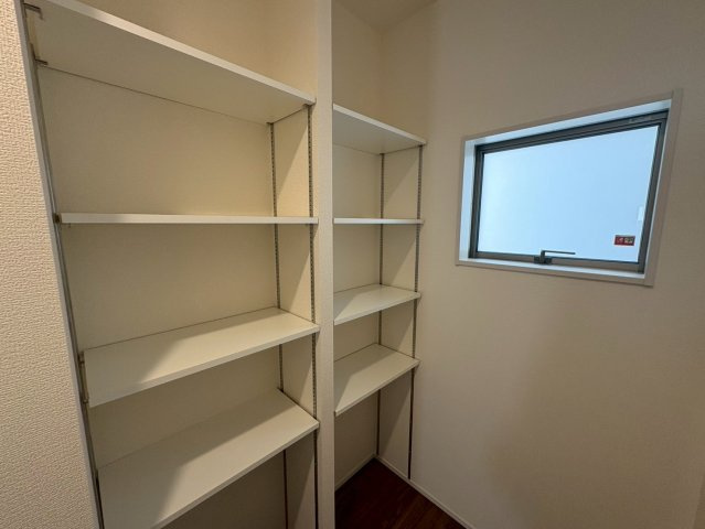 ■■うるま市みどり町第３－１号棟（全２棟）の収納|便利な収納スペースです