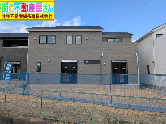 リナージュ常滑市小倉町8丁目第一期　2号棟