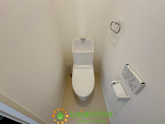 杉戸町屏風　中古一戸建てのトイレ