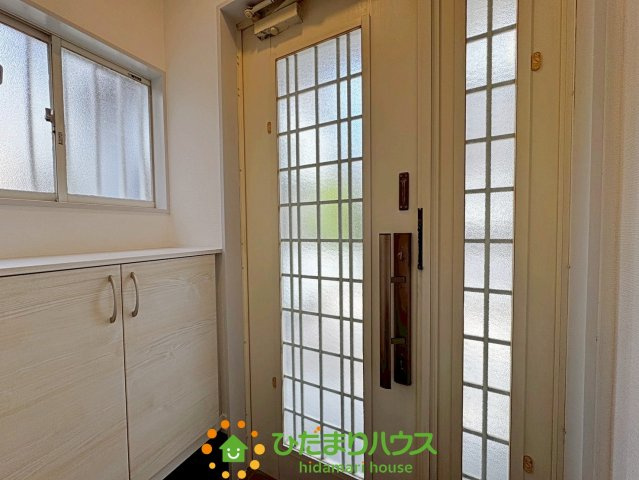 杉戸町屏風　中古一戸建ての玄関