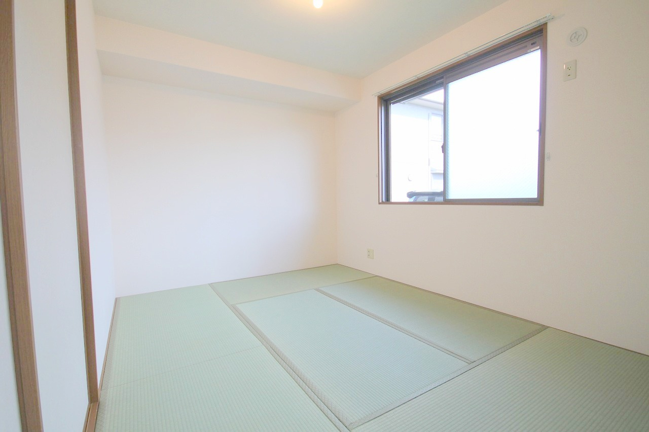 グリーンフォーレスト伊丹B棟の和室|和室があると落ち着いた雰囲気になりますね