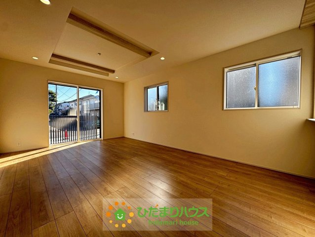 久喜サウスアベニュー　新築一戸建て　01の居間・リビング