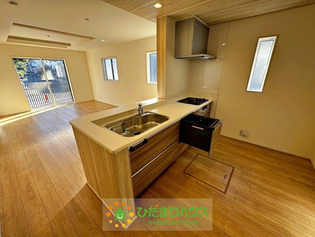 久喜サウスアベニュー　新築一戸建て　01のキッチン