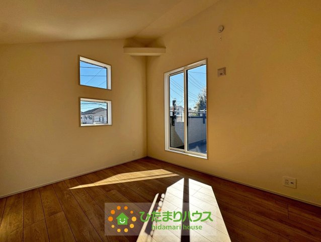 久喜サウスアベニュー　新築一戸建て　01の洋室