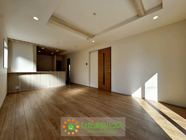 久喜サウスアベニュー　新築一戸建て　01の居間・リビング