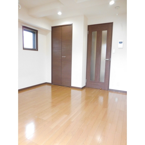 コーポ・セゾンの居間・リビング