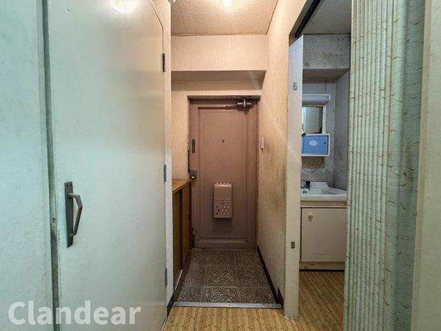 お花茶屋ダイヤモンドマンションの玄関|ドキドキの新生活も、安心してスタート。ぴったりの住まいを見つけませんか？クランディアが一緒に住まい選びをサポートします‼　まずは、お気軽にお問合せください　＃クランディア