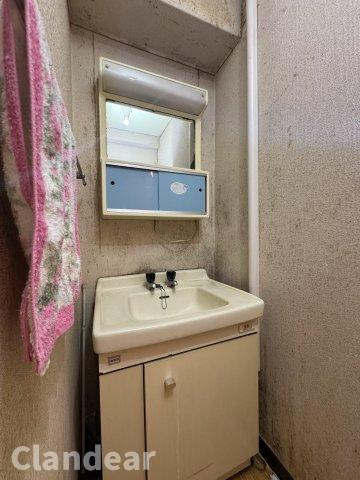 お花茶屋ダイヤモンドマンションの独立洗面台|ドキドキの新生活も、安心してスタート。ぴったりの住まいを見つけませんか？クランディアが一緒に住まい選びをサポートします‼　まずは、お気軽にお問合せください　＃クランディア