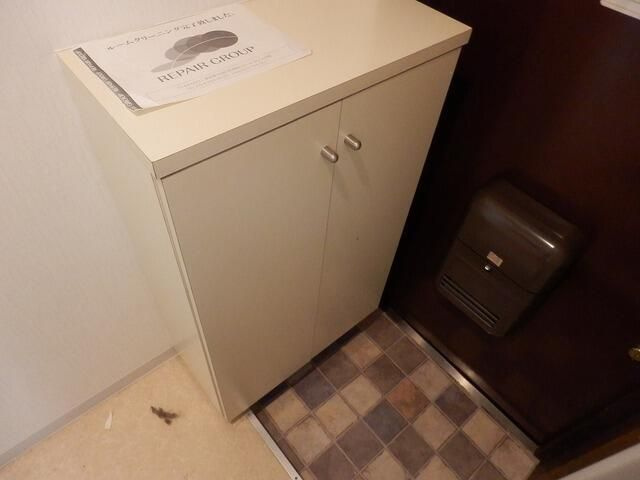 コーポ数納の玄関