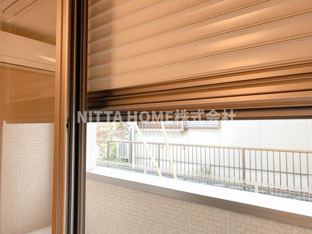 フォンターナのその他|シャッター・雨戸付きで防犯対策にも◎