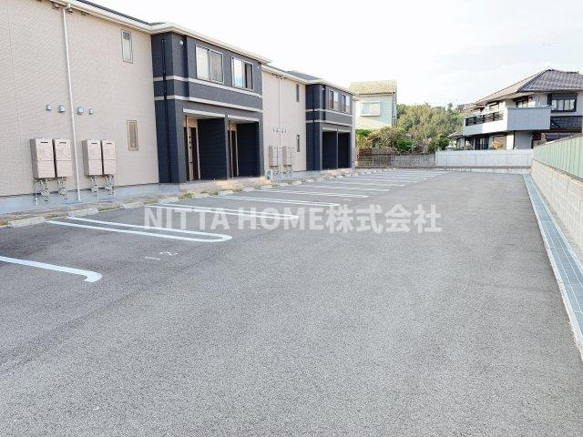 フォンターナの駐車場|敷地内の駐車場になります＊