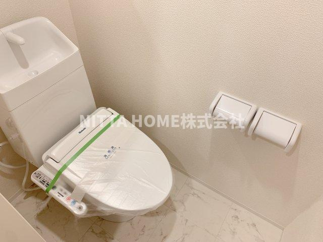 フォンターナのトイレ|シャワー付きのトイレになります◎