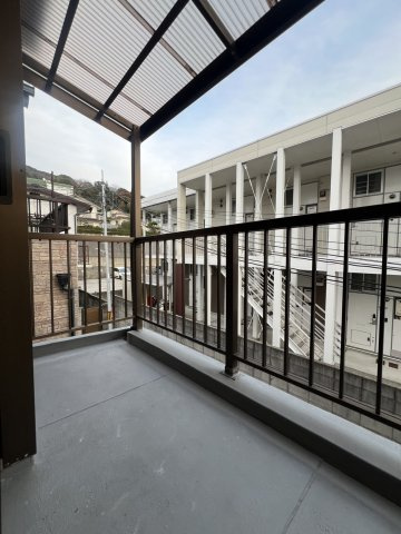 塩屋町3丁目戸建のバルコニー