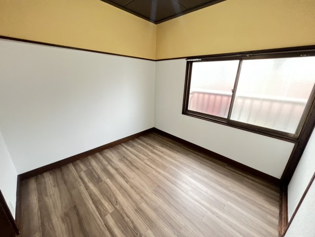 塩屋町3丁目戸建の寝室