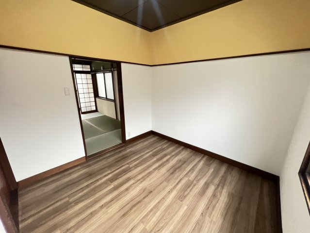 塩屋町3丁目戸建の寝室