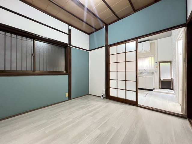 塩屋町3丁目戸建の居間・リビング