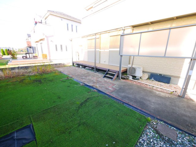 八街市八街ほ　中古戸建の庭|平成27年10月築  リビング約17.5帖  上下水 敷地約87坪 JR総武本線八街駅徒歩約16分